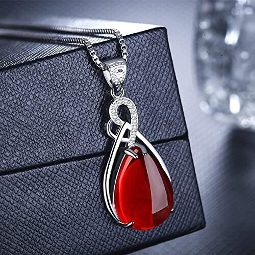 Pendentif rouge variant 1 